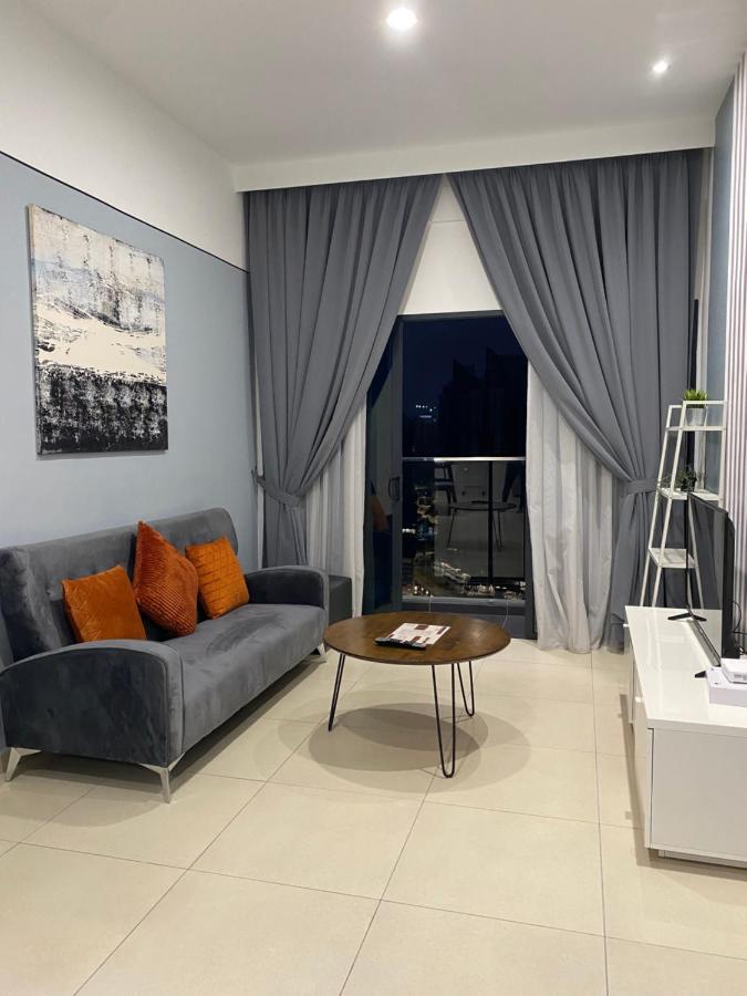 Reizz Residence By Leo Suites Kuala Lumpur Exteriör bild